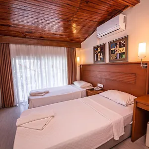 3* Отель Makri