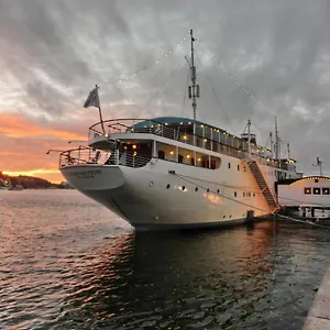 https://malardrottningen-hotel.find-stockholm-hotels.com