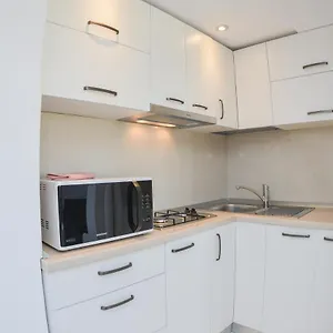 https://apartments-bucharest-centre-university-square.bucharesthotelsnow.com